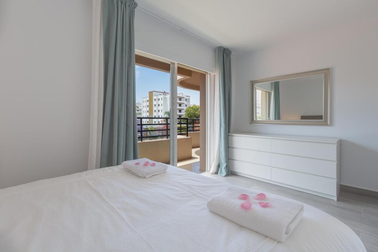 Marbella Suites Exterior photo
